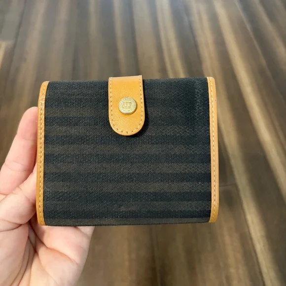 Vintage Fendi G-11749 Black & Tan Striped Photo Wallet Designer - Picture 2 of 11